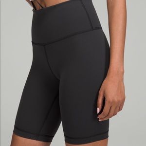 Lululemon Wunder Train High Rise Short 8’